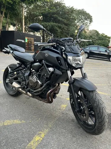 YAMAHA MT-07 2025