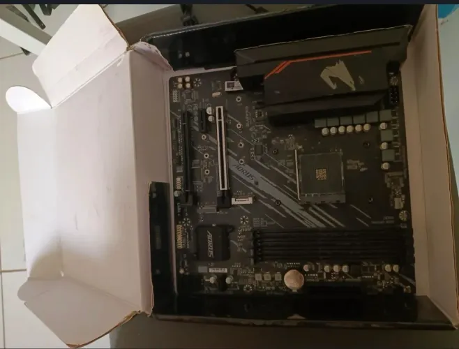Placa mãe B550m auros elite