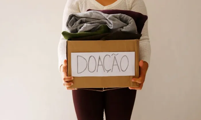 Doação de roupas femininas G / GG
