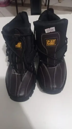 Bota caterpillar masculina
