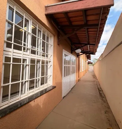 Ponto Comercial para Venda em Cuiabá, Dom Bosco, 1 dormitório, 2 banheiros