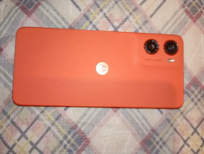 Celular semi-novo