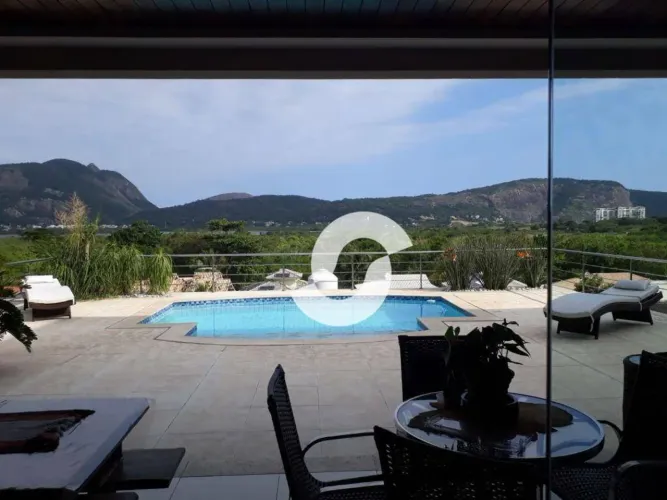 Casa à venda, 400 m² por R$ 5.900.000,00 - Condomínio em Camboinhas - Niterói/RJ