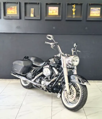 Harley Davidson Road King Classic FLHRC/Custom FLHRSI