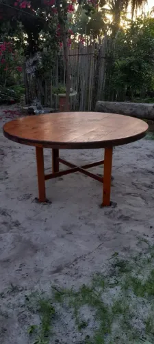 Mesa redonda rústica 