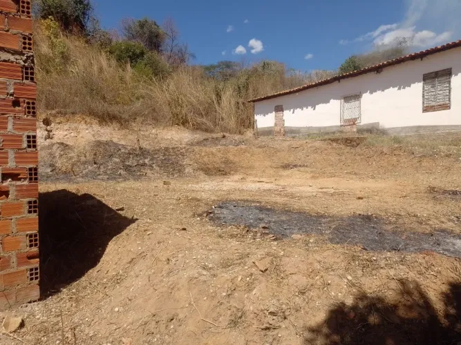 VENDO TERRENO