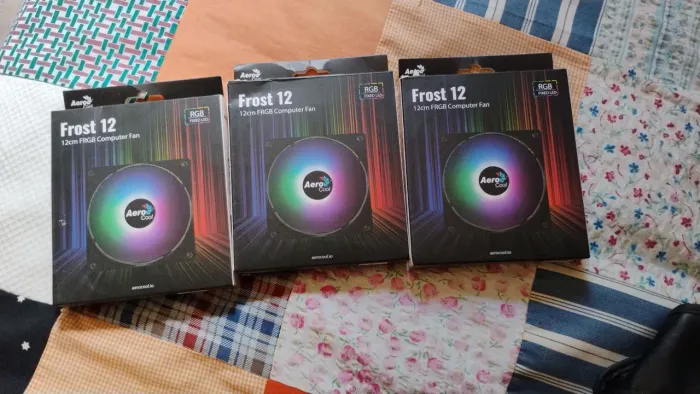 Kit 3 Coolers Fan Aerocool Frost 12 FRGB 120mm - Novos Lacrados