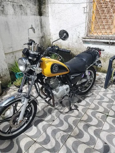 Suzuki Intruder 125 2011