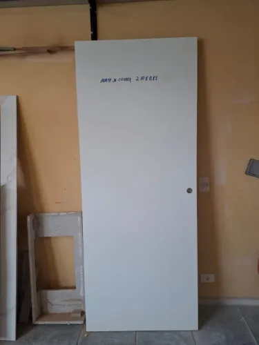 Folha de porta de correr em MDF