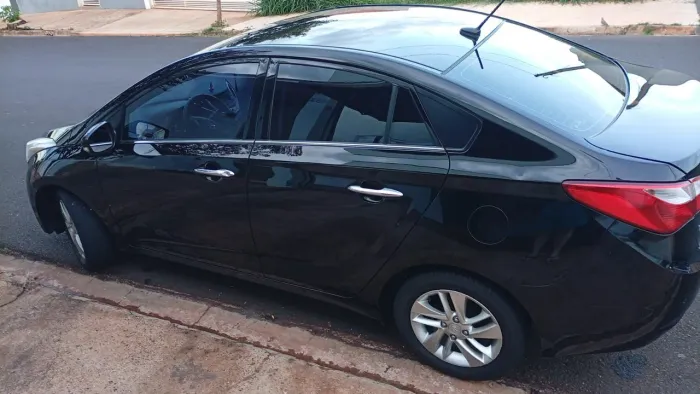 Hyundai HB20S Premium 1.6 Flex 16V Aut. 4P 2015