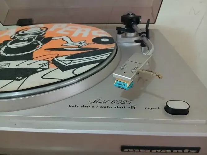 Toca discos Marantz