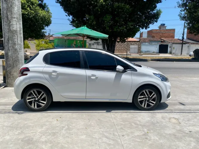 Peugeot 208 Active 1.2 Flex 12V 5P Mec. 2020