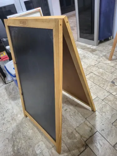 Lousa preta cavalete Gourmet 100x60 dupla face Cortiarte