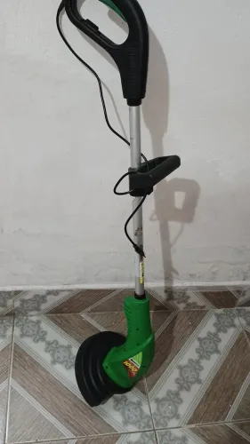 Aparador de grama elétrico 