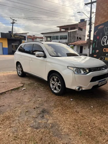Mitsubishi Outlander 2.0 16V 160cv Aut. 2014