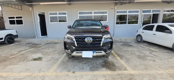 Toyota Hilux SW4 SRX 4X4 2.8 TDI 16V Dies. Aut. 2023