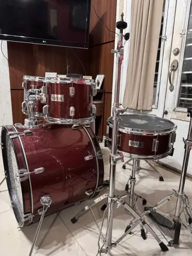 Bateria Acústica Viper x C.Ibañez - Muito nova, completa