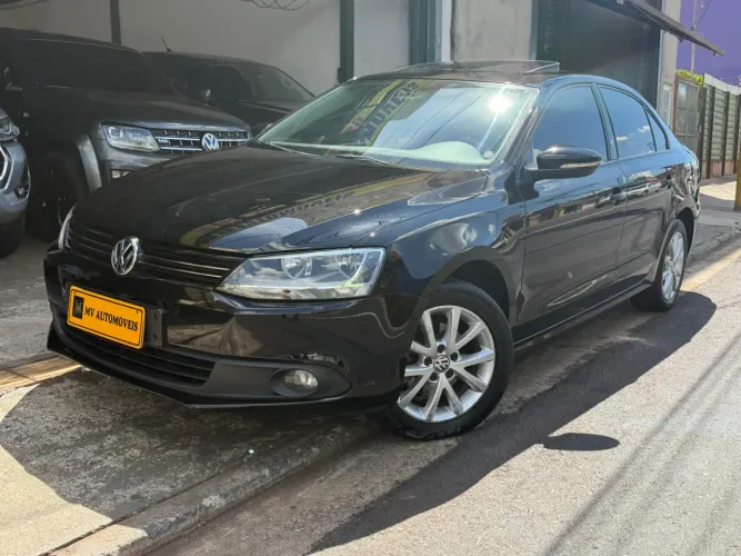Volkswagen Jetta Comfortline 2.0 T.flex 8V 4P Tipt. 2013