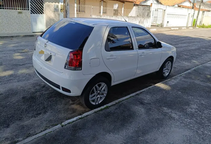 Fiat Palio Celebration 1.0 Fire Flex 8V 4P 2014