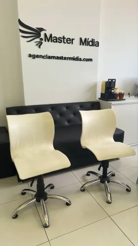 cadeiras italianas giratórias