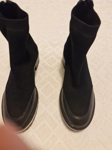 Bota preta Schtuz