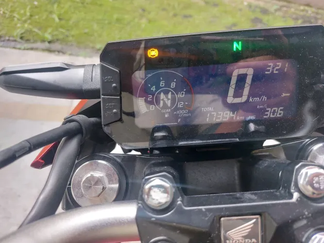 Cb 300 F 2025