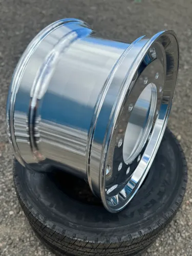 RODA DE ALUMÍNIO PARA CAMINHÃO COM PNEU SINGLE 22.5 x 11.75 NOVA BZ AUTOMOTIVE 