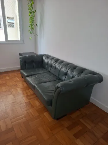 SOFÁ CHESTERFIELD | MADEIRA MACIÇA