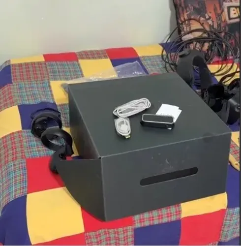 Óculus VR Rift-S com vários acessórios