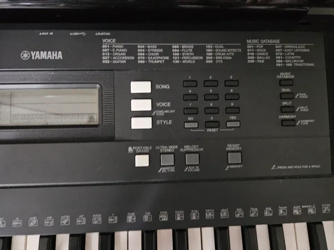 Teclado musical yamaha