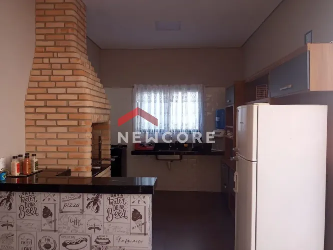 Casa de condomínio em Avenida Maria Thereza da Costa Naufal - Parque das Laranjeiras - Ita