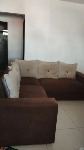 Sofá em L