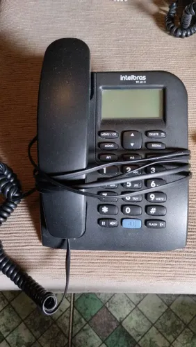 Telefone Intelbras com visor