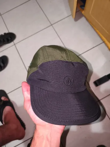 Boné five panel Volcom original 