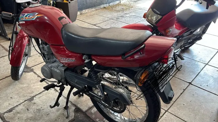 Honda CG Titan 125 98/98 Vermelha - 74.326 km Original - Raridade