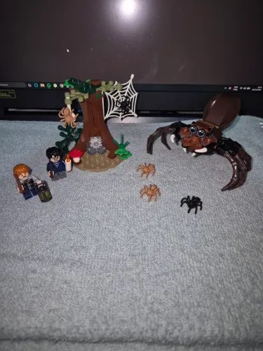 Lego 75950, Covil de Aragog, Harry Potter - 157 peças. Completo