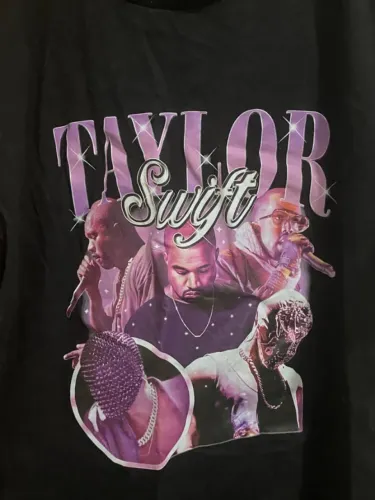 Camiseta Graphic Tee Meme Taylor Swift x Kanye West - Saoko