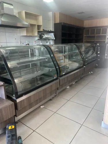 Balcoes Expositores para padaria e lanchonetes