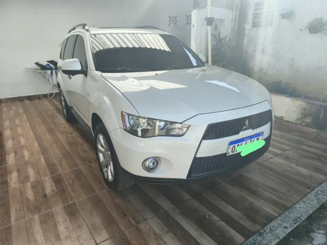 Mitsubishi Outlander 2.0 16V 160cv Aut. 2012