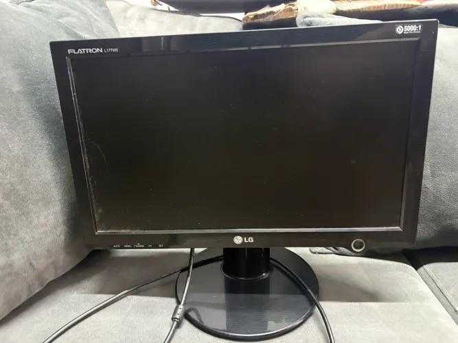 Monitor LG Flatron L177WS