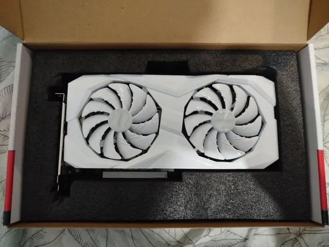 Placa de vídeo Nova RX6600 Branca 1 semana de uso