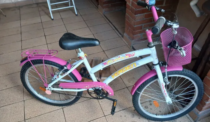 Bicicleta infantil menina