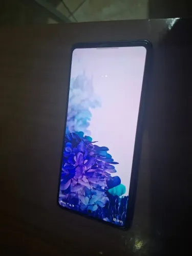 Celular Galaxy s20