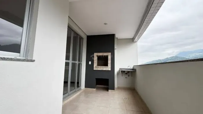 Imóvel para aluguel tem 100 metros quadrados com 3 quartos em Centro - Jaraguá do Sul - SC