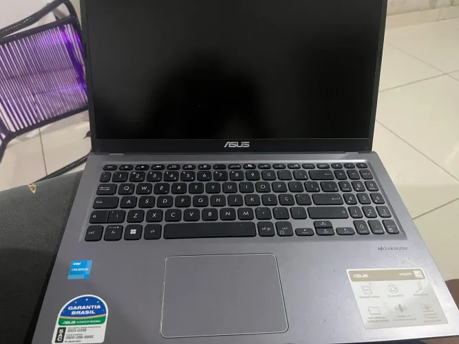 Vende se Notebook semi novo