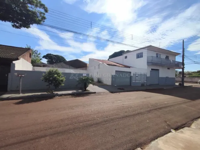 Imóvel comercial com sobreloja todo reformado no Jardim Panorama