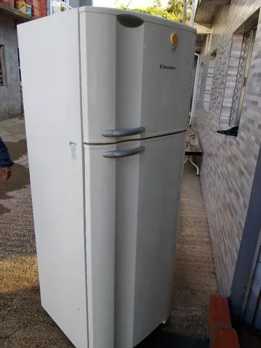 Geladeira Electrolux frost free duplex branco
