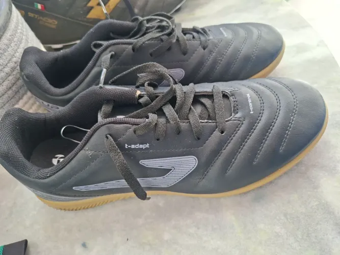 Vendo Chuteira de futsal 