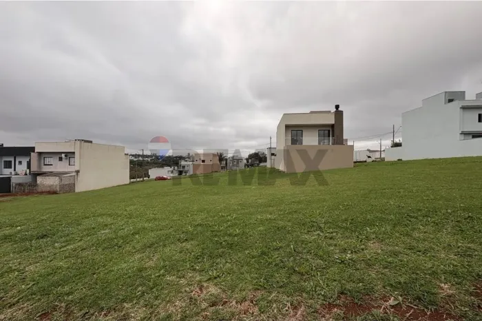 Terreno à venda no Condomínio Colina do Lago - Cascavel