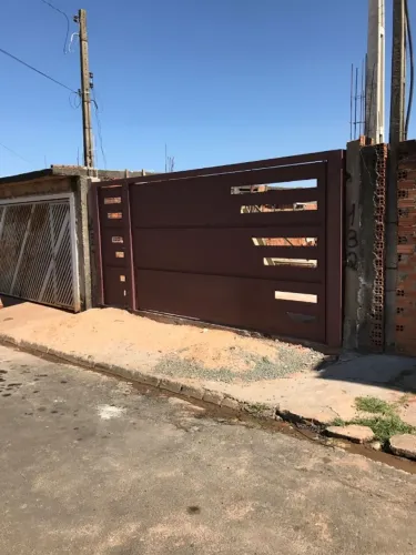 Terreno Ja com area contruida escada e salão 